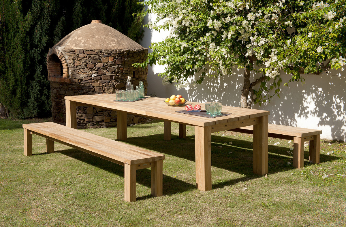 Titan Table 300 with Titan Bench 200