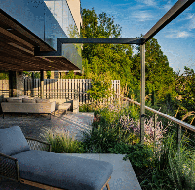 Bristol Landscaper Chooses London Stone Paving for Stunning Build